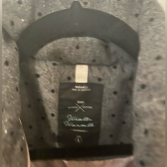 Gap Puffer Vest - Picture 2 of 4